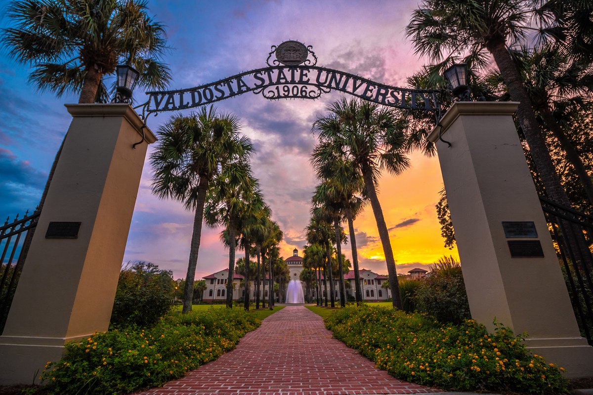 USG_eCampus's tweet image. We just can&apos;t seem to slip away from looking at this beautiful photo of @valdostastate !

What are your views looking  like today?!

📸: #ValdostaStateUniversity

#ValdostaGa #OnlineDegrees #OnlineCollege #USG #USGeCampus #eCore #eMajor #GeorgiaOnMyMind #GeorgiaDestinations