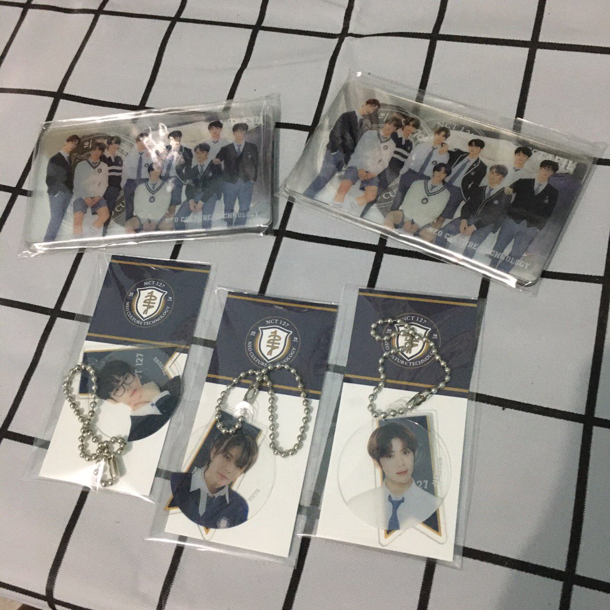 SSakdasin's tweet photo. ✅markbook 9เมม+รูปรวม 450 บาท 
✅Mini Brochure + Poster 160 บาท 
✅Notebook + School Note 160 บาท
✅สติ๊กเกอร์ nct127 ยูตะ แจฮยอน โดยอง แผ่นละ50บาท
✅พวงกุญแจ ยูตะ แจฮยอน โดยอง อันละ 120 บาท
ค่าส่ง ลทบ30/ems50

สอบถามเพิ่มเติมได้ค่ะ
#nct #nct127 #backtoschoolkit #ตลาดนัดnct https://t.co/gcW4FVIFt5