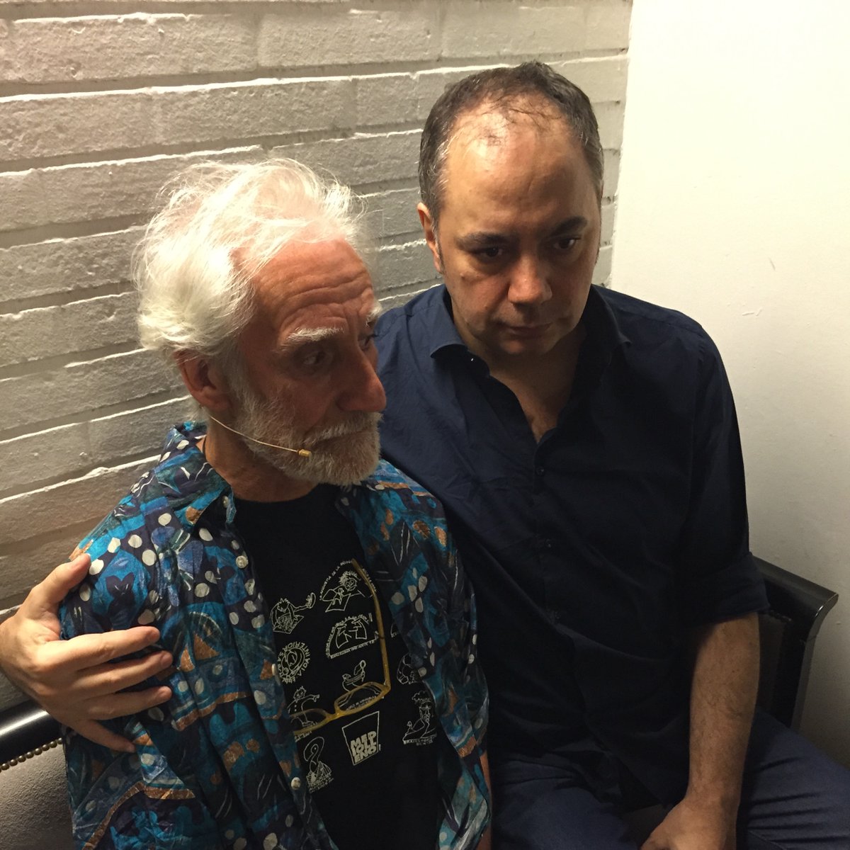 ILUSTRESignoran's tweet image. Pepín Tré y Pepe Colubi retoman la gira de su @AtrozShow
 en SEVILLA. Será el domingo 9 de MAYO a las 19 horas en el @TeatroTriana. Háganse cargo, por favor: elteatrodetriana.com/programacion/n…