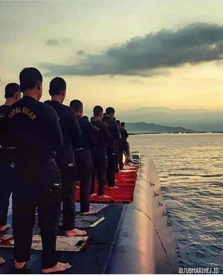 To God we belong and to Him we return. Our thoughts and prayers for the crew, their families and people of Indonesia. 
#PrayForKRINanggala402 #IndonesianSubmarine #RIPKRINanggala402 #subsunk #KRINanggala402  #KRINaggala402 #KapalSelam #KapalNanggala #KapalSelam402