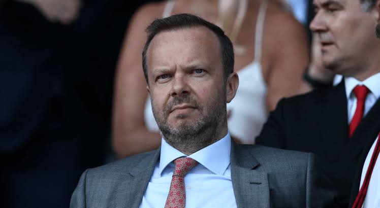 People keep saying that we've spent 1 billion in transfers. The problem with the Glazers is they don't have people with good footballing minds in the right positions. If you put Woodward in charge of transfers and you spend a billion more and you still wouldn't win the league
