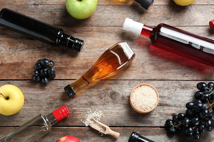 HealthypillsQ's tweet photo. L'aceto,oltre a condimento, è anche alimento funzionale.
Il suo consumo infatti,con un apporto quotidiano limitato in quantità, contribuisca al complesso degli effetti positivi che la Dieta Mediterranea esercita sul metabolismo glucidico e lipidico. https://t.co/PW55903Mvv