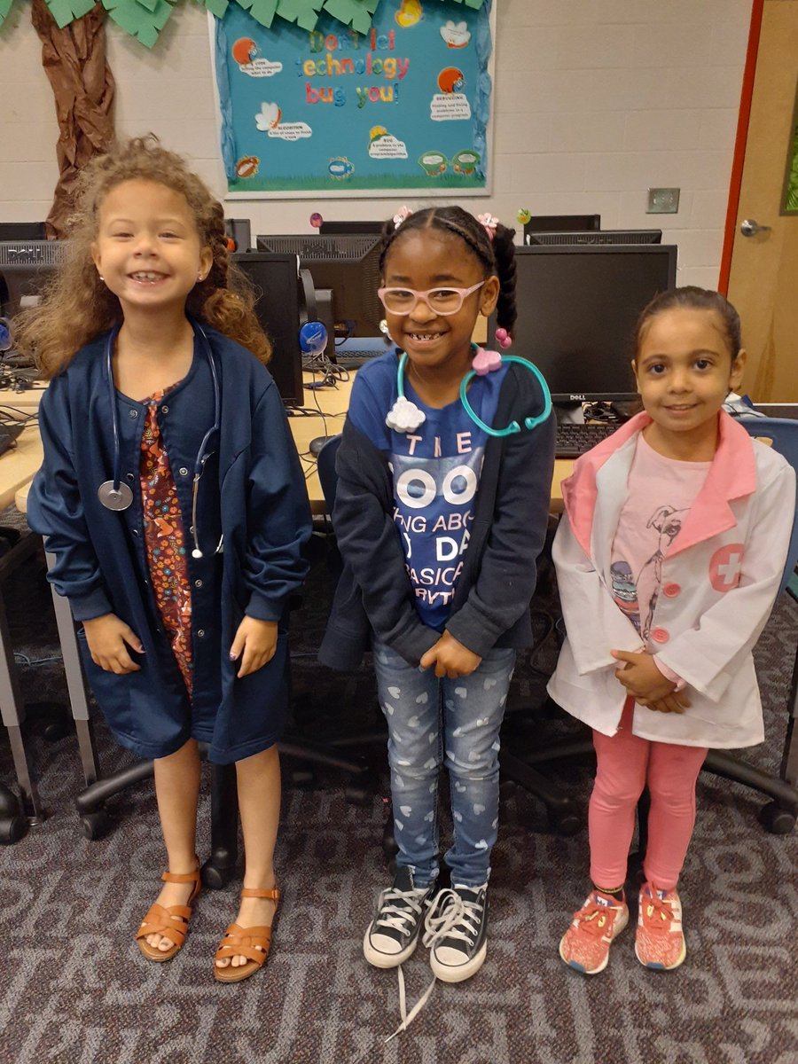 More Career Day Cuties at East Lincoln! <a href="/TCSPublic/">TullahomaCitySchools</a> <a href="/ScottHargrove4/">Scott Hargrove</a> <a href="/EastLincolnEle1/">East Lincoln Elementary Art</a> <a href="/ELincolnMusic/">East Lincoln Elementary Music</a>