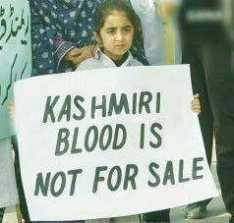 bilal47131's tweet photo. #EndiaSaySorryToKashmir
If You Mercy on People Of Kashmir😭
Allah Mercy on You. انشاءاللہ 🙂🙂 Because I donot know what is the condition of Kashmir. 🤔🤔🤔 https://t.co/PbhfbKZBXv