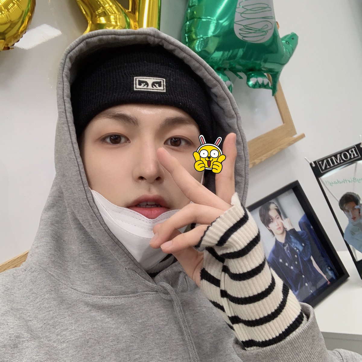 ELASTofficial's tweet photo. 나한테는 엘링밖에 없다..😭
너무 고맙고 사랑해요❤️

#ELAST #엘라스트 #ROMIN #로민 https://t.co/uoA8x7QyNn