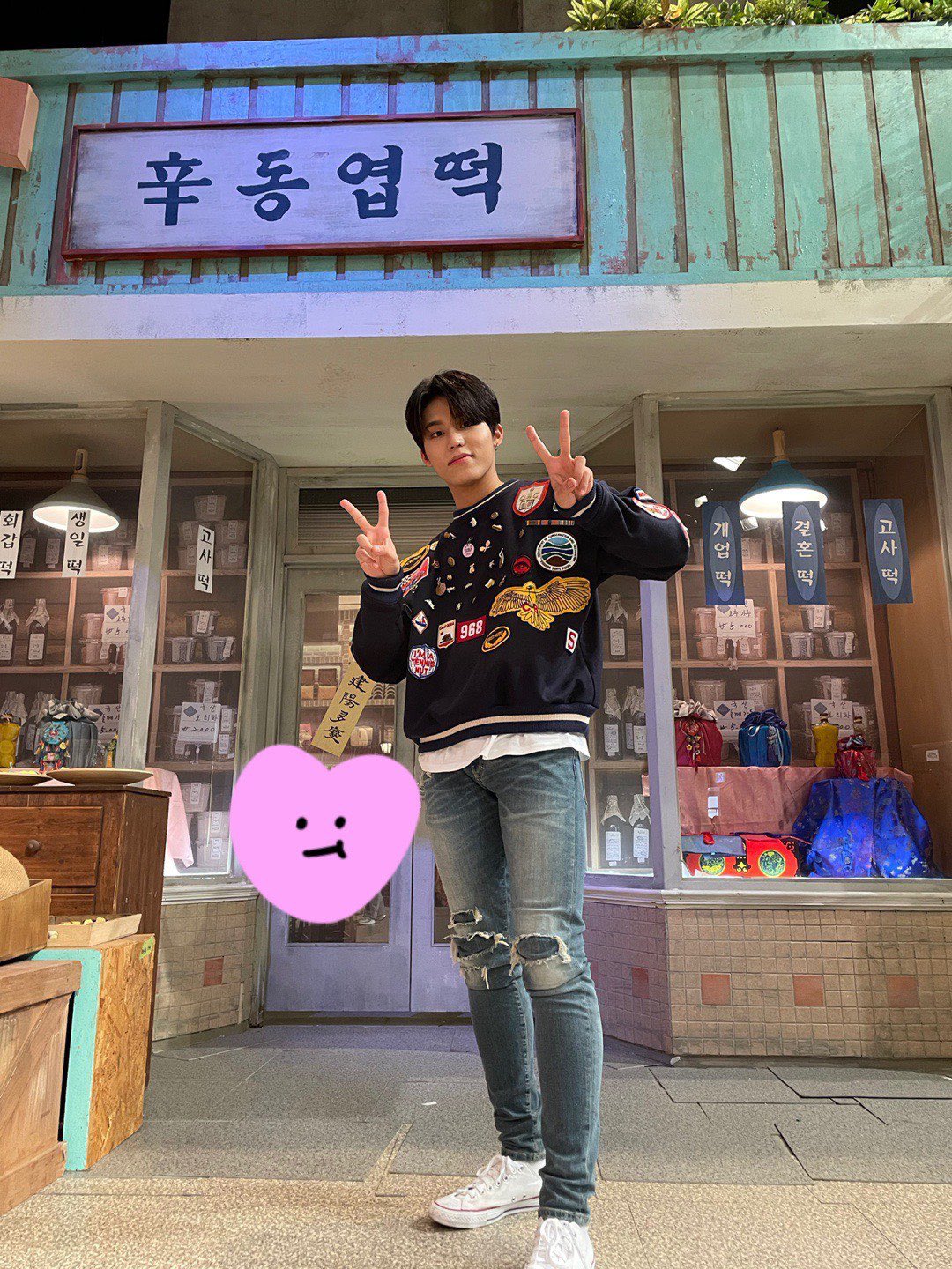 EzvbB71UcAYLJsQ?format=jpg&name=large