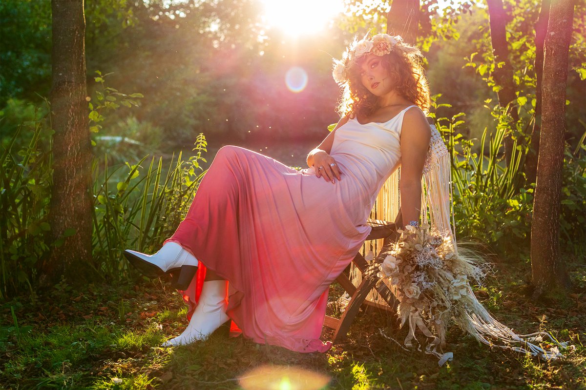 Just a pic I took of the gorgeous <a href="/_AprilPearson/">April Pearson</a> wearing <a href="/lucycantdance/">U®AW⚓#9⃣</a> dress holding flowers from Flowers 4 Worthing make up by <a href="/87_Melissa/">Melissa Melissa</a>