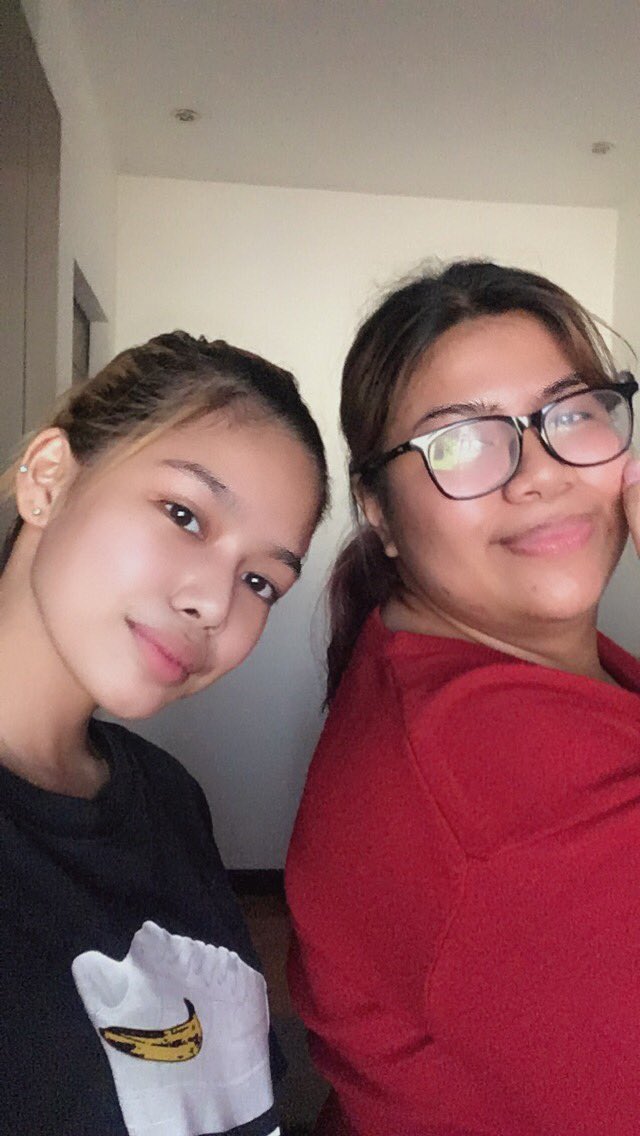 torvashoney's tweet photo. HOY DUMMY POTACCA,ETO BA YUNG SINASABIHAN MO NG LOSHANG,MADAMING PIMPLES,MALAPAD MUKHA,AT HINDI MAKAHINGA DAHIL SA ILONG? OH TIGNAN MO KUNG GAANO SILA KAGAGANDA PUTA KA SAGAD!!!! https://t.co/CbxngBfX4u