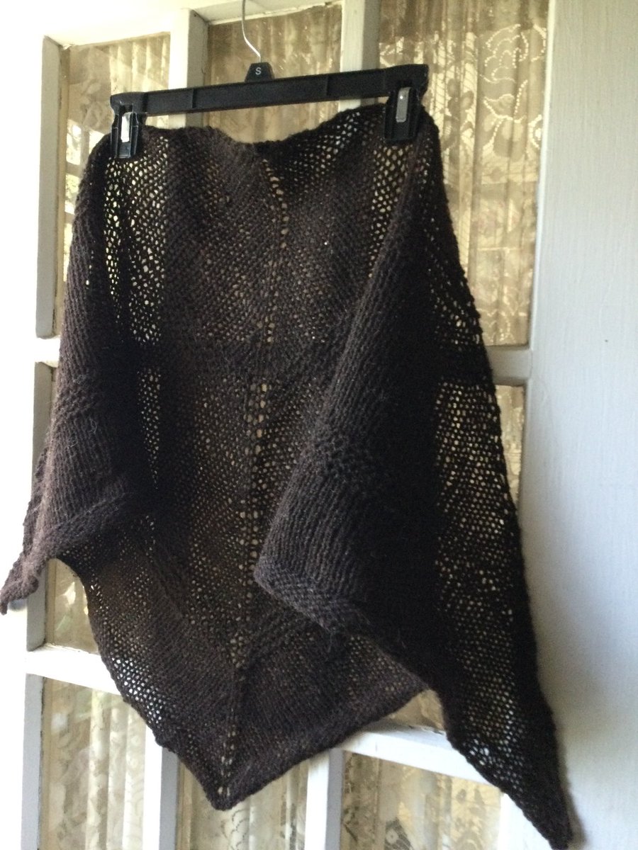 tortiegertie's tweet image. Finished my ⁦#NewFrontiers #shawl from book “These Islands: Knits from Ireland ,Scotland, and Britain using @ZwartblesIE⁩ sheep wool.  Can’t wait to start another project #sheep #wool knitting #FairTrade #LocalMilling #ZwartblesSheep #Ireland #handcrafted #Scotland #Britain