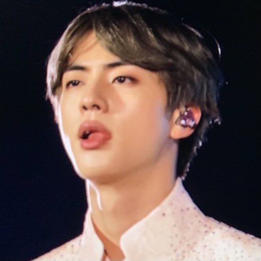 when the quality is bad but you're kim seokjin ; an endearing thread