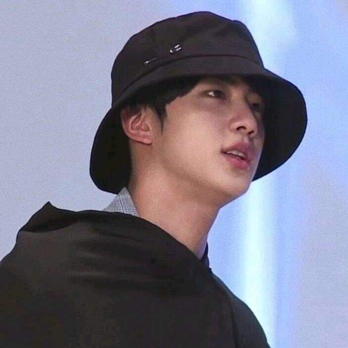 when the quality is bad but you're kim seokjin ; an endearing thread