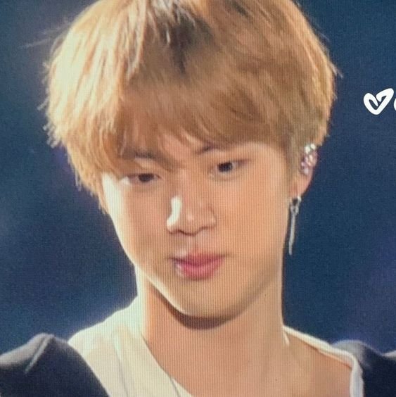 when the quality is bad but you're kim seokjin ; an endearing thread