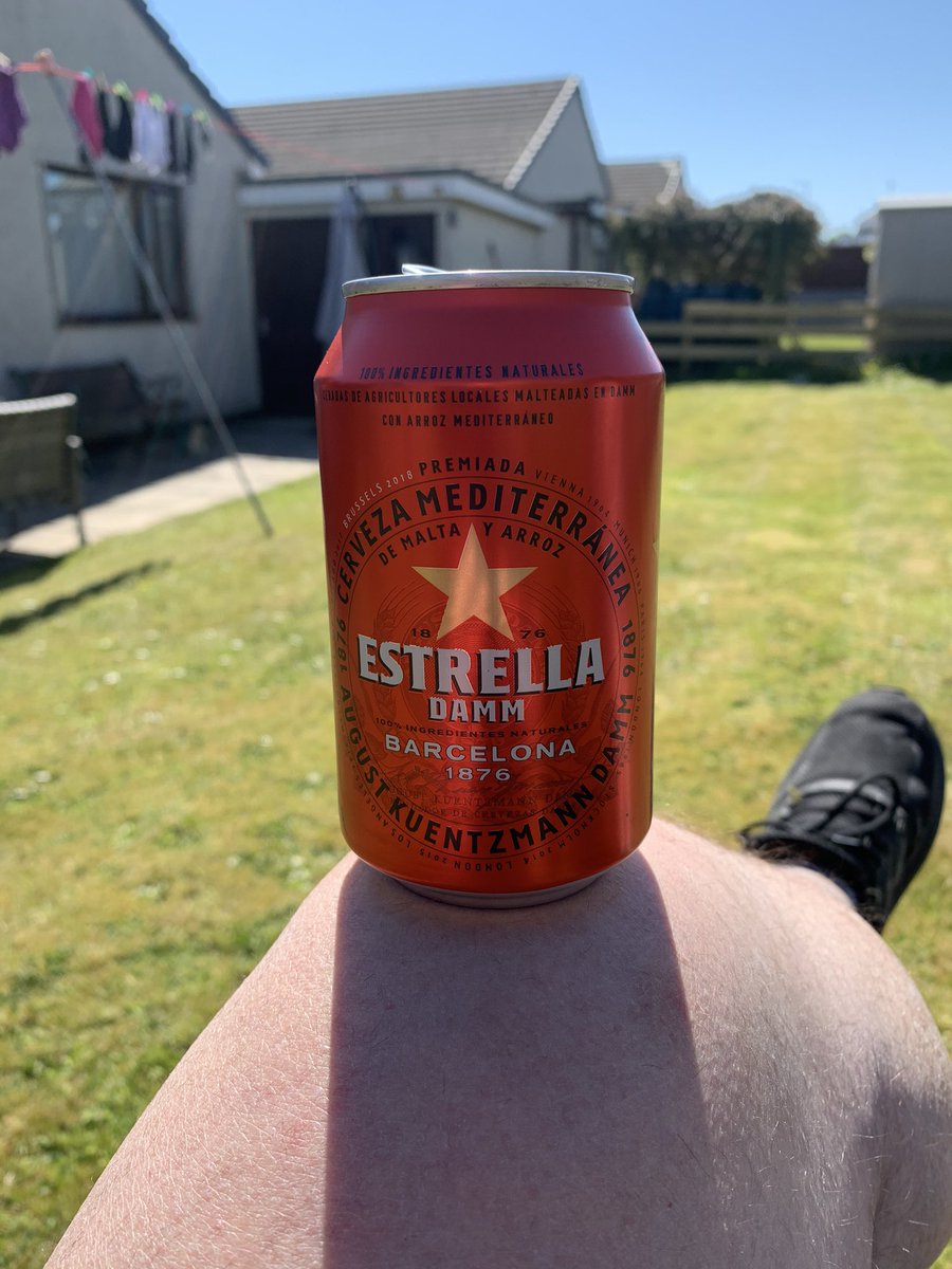 johnbach26's tweet photo. Cheers @EstrellaDammUK #sunny #Llanfechell #Anglesey https://t.co/UnxnvqN906