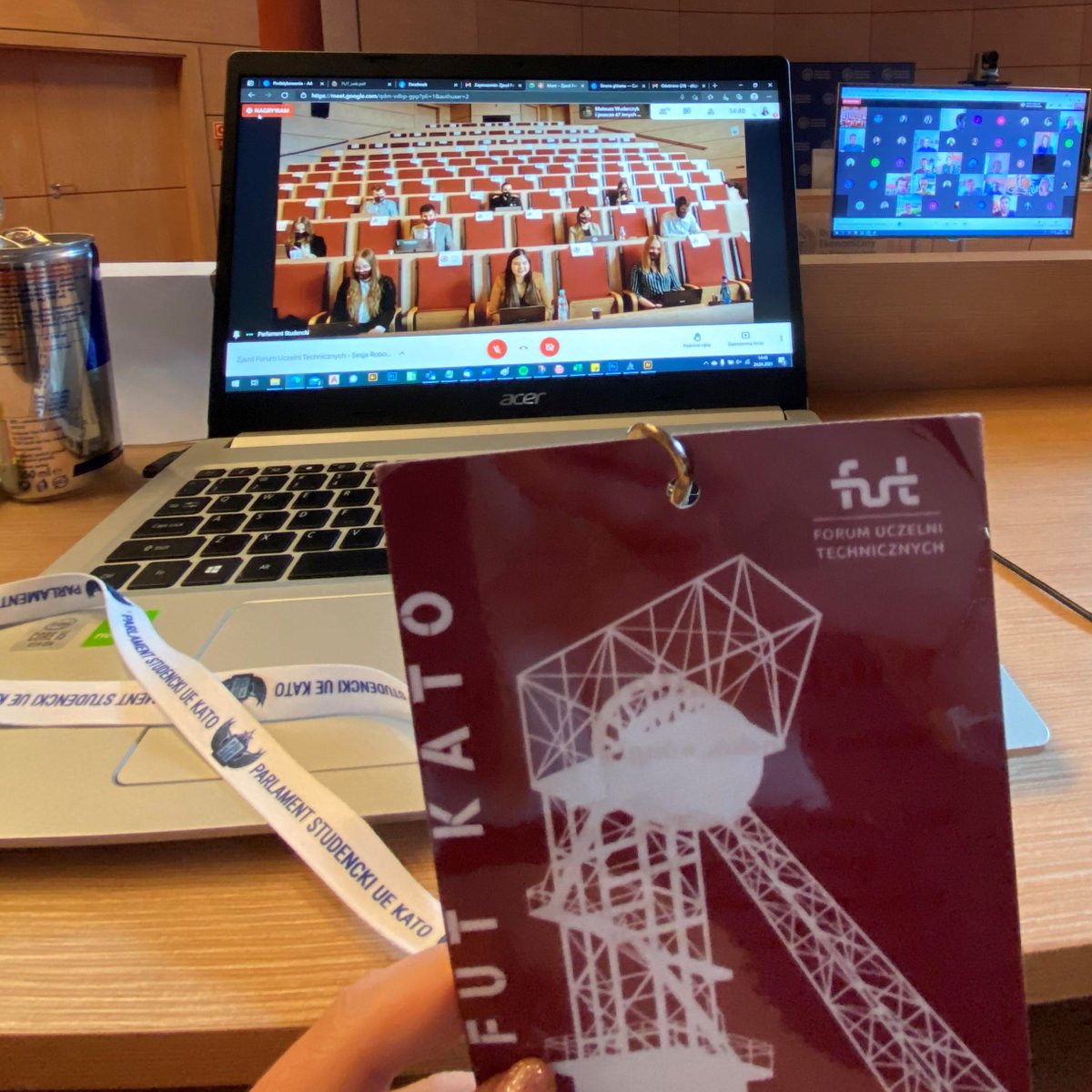 Forum UT tweet media