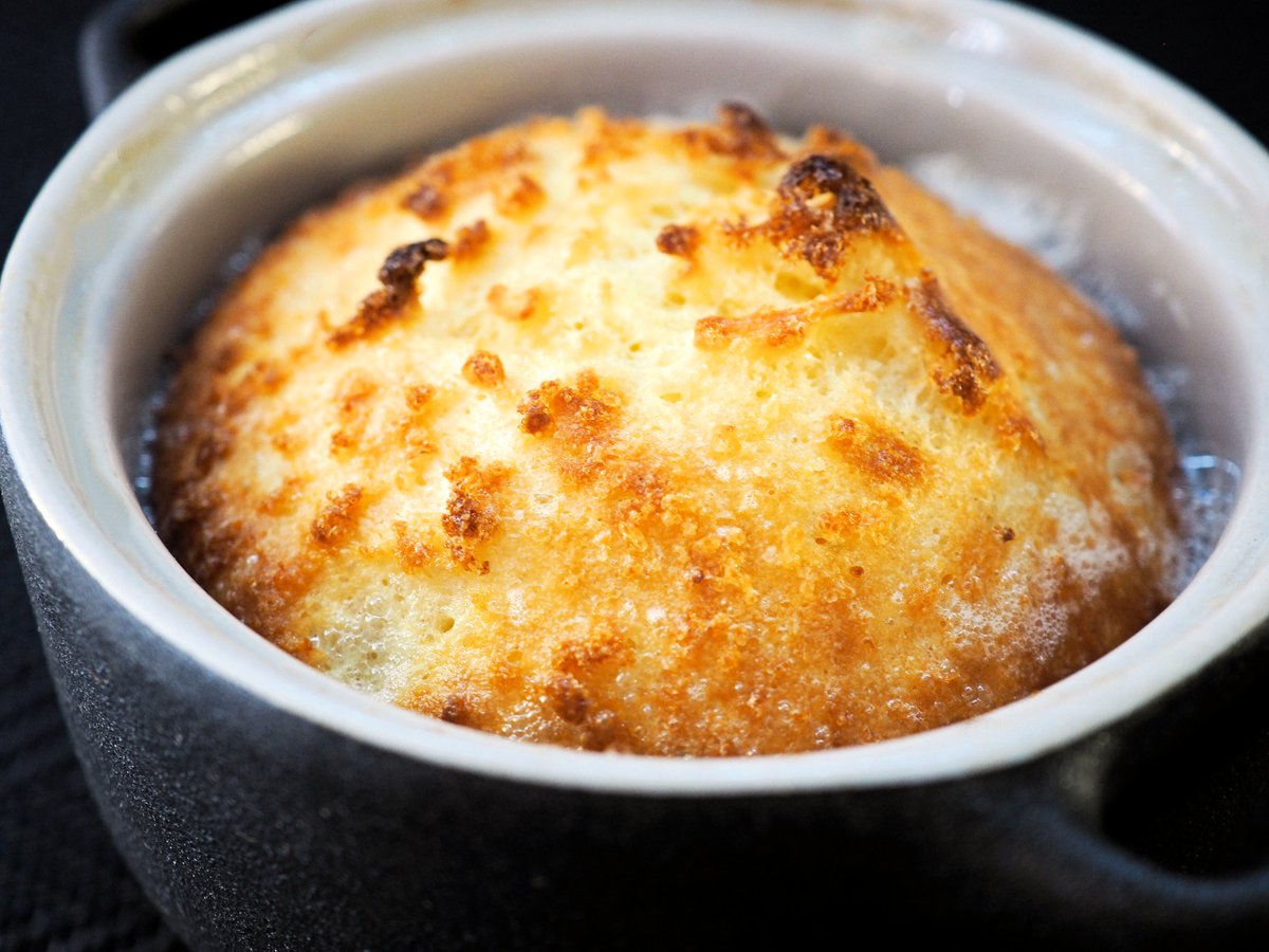 MukanaMaku's tweet photo. The theme for the World Chaîne Day this year is the egg. I made for lunch a savory soufflé that turned out great. #chaineday2021 #chainday #worldchaineday #chainedesrotisseurs #mukanamaku #foodblog #rotisseursfinland #kilpipäivä https://t.co/anV0V3ObzG