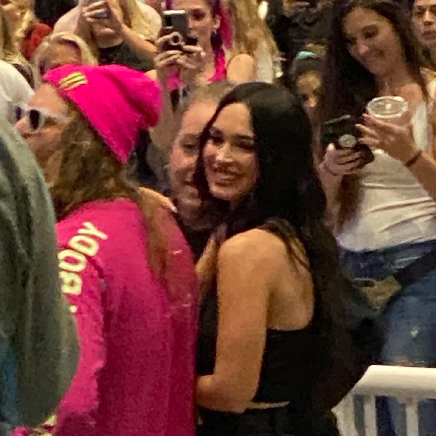 News4jax On Twitter Megan Fox In Jax Thousands Of People Attended The Machine Gun Kelly Concert Last Night In Jacksonville Megan Fox Made A Special Guest Appearance This Was The First