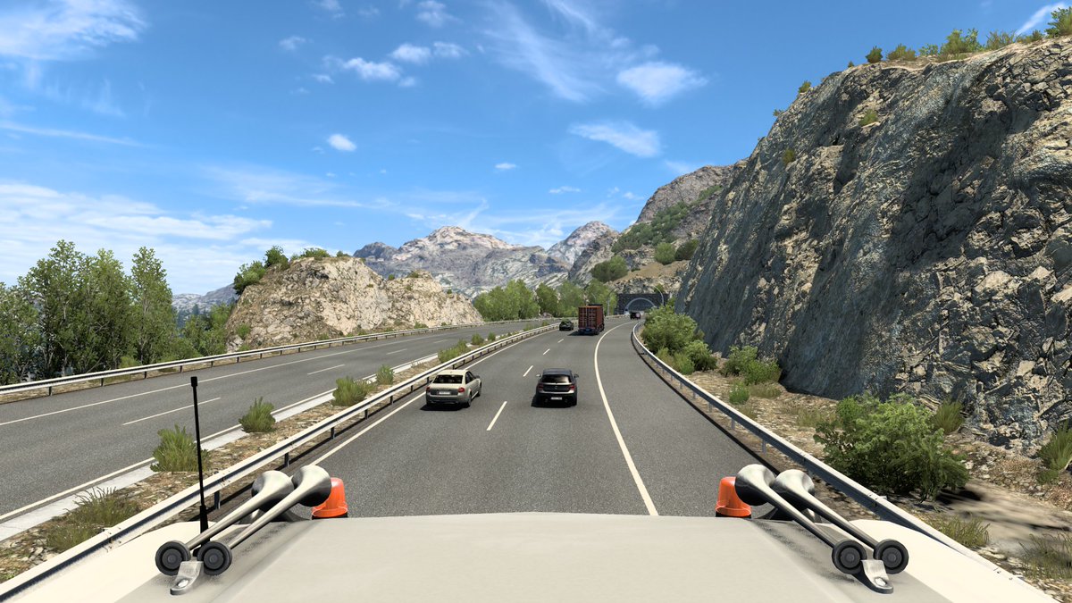 Ferlius3's tweet photo. It is quite difficult driving through #CruisingIberia, because you need to take screenshots every few seconds. Good job, @SCSsoftware ! #ETS2 https://t.co/k1YuYQVCRY