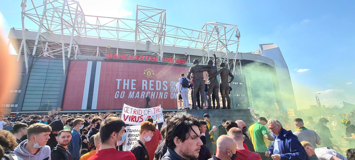 StretfordPaddck's tweet photo. U-N-I-T-E-D #MUFC #50+1ISCOMING https://t.co/dI0vbonTHe
