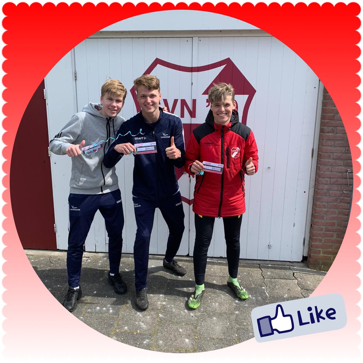 Wat een prachtige dag vandaag voor een 4x4 toernooitje! Bekijk de beelden om een beetje van de sfeer te proeven, de foto’s van de winnaars, maar ook die van de organisatoren Floris, Marc en Hidde! <a href="/LandstedeSB/">Landstede S&B</a> Bedankt jongens! #chapeau 👏🏻#voetbal #Nijeveen #clubhart #samensterk