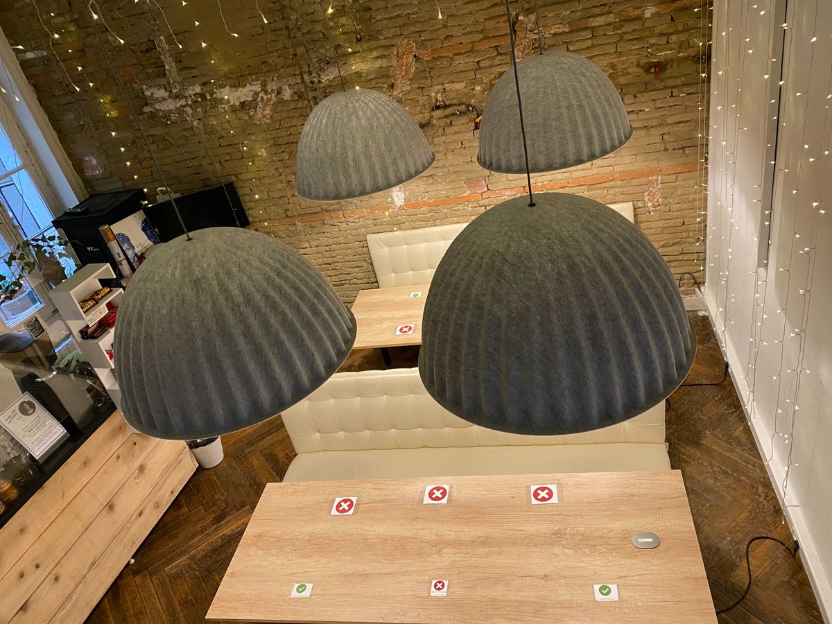 On profite du week-end pour améliorer l'éclairage et l'acoustique de notre coffee shop avec <a href="/muutodesign/">Muuto</a>