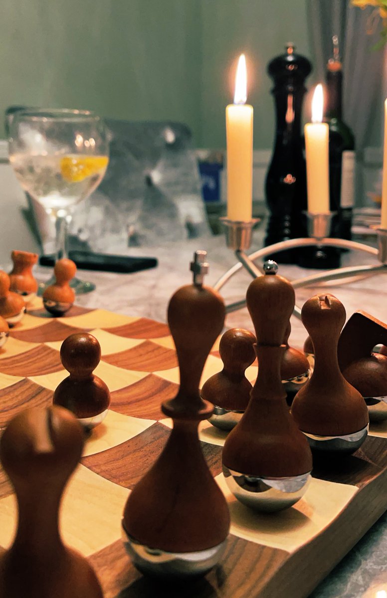 Game on @nlb441 G&amp;T, cheese and chess 😍