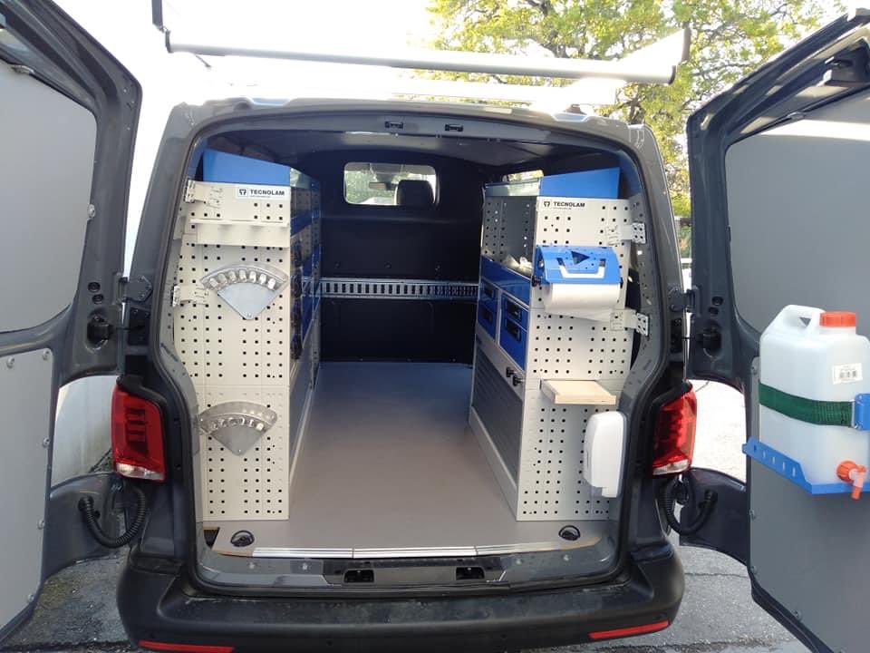 👷 Volkswagen Transporter T6.1 van racking systems

🌐 tecnolam.co.uk/van-racking-fo…
📩 info@tecnolam.co.uk

 #vanracking #Shelvesforvans #Tecnolam #mobileworkshop #vansetup #setupforvans  #varackingt6 #vwtransporter