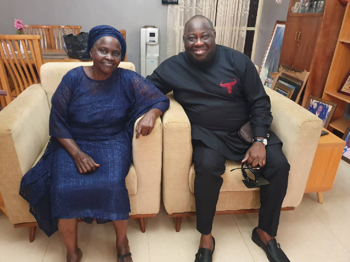 DeleMomodu tweet picture