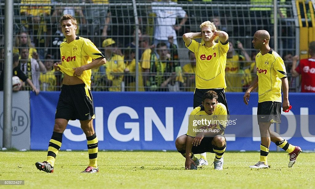 La saison 2003-2004 est également mauvaise puisque lorsque Dortmund est éliminé de manière précoce de toutes les compétitions qu’elle joue et le drame intervient lors de la dernière journée de championnat quand le BVB ne se qualifie pour aucune compétition européenne.