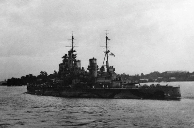 HMS Prince of Wales was sunk with 48 x Pom Poms (40mm), 1 x Single 40mm Bofors and 8 x 20mm Oerlikons. The only advantage the US fast battleships had at the time was in 20mm, where the greater production capacity of the US was paying dividends. (22/24)