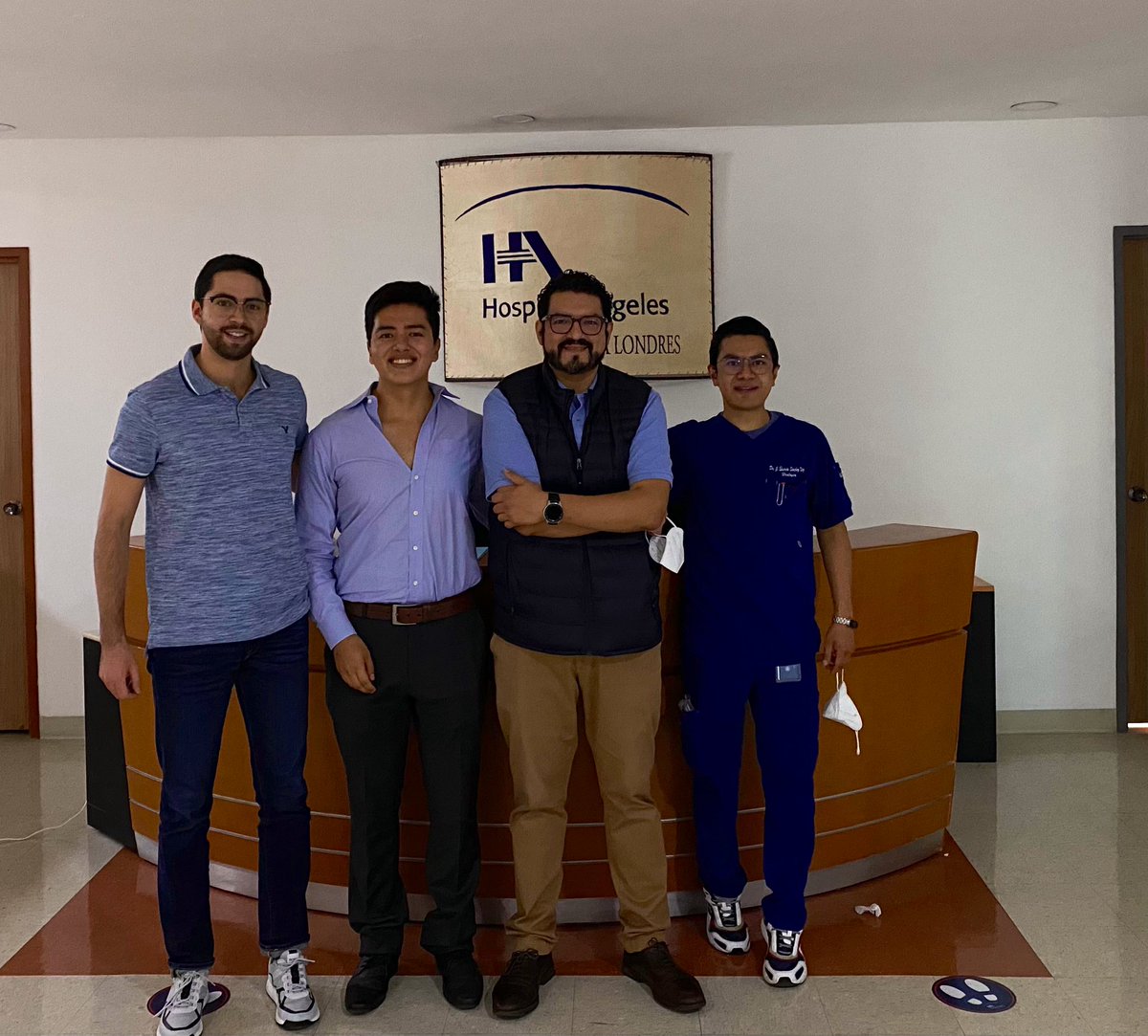 Jorge Luis Barzallo (@jorgeluisbarza) on Twitter photo Diplomado de Cirugía Laparoscópica. Aprendiendo de los mejores. <a href="/UrologiaHGM/">Urologia Hospital General De Mexico</a> Diplomado de Cirugía Laparoscópica. Aprendiendo de los mejores. <a href="/UrologiaHGM/">Urologia Hospital General De Mexico</a>