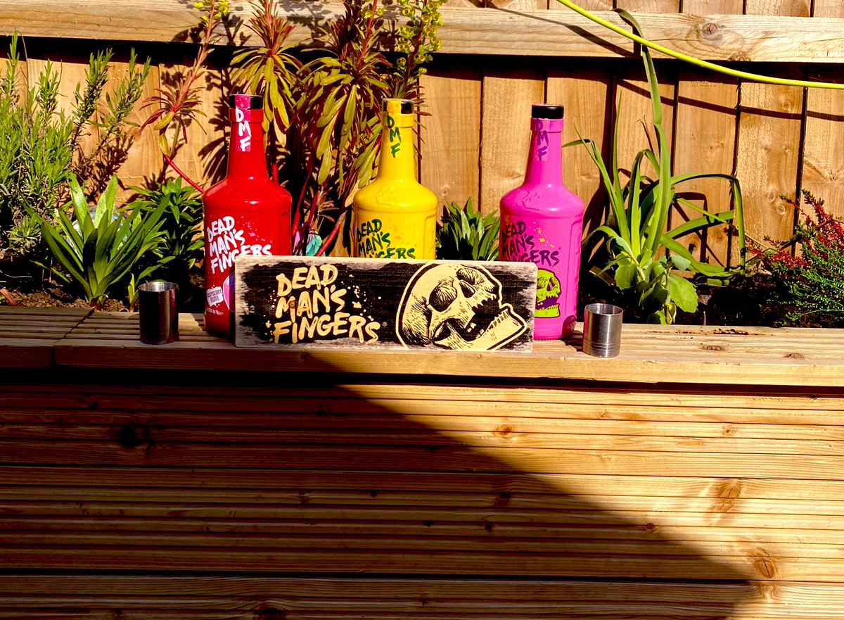 mnc_electrical's tweet photo. The garden bar #deadmansfinger #rum #rumisforsipping #cheers https://t.co/aXlFDdxS4z