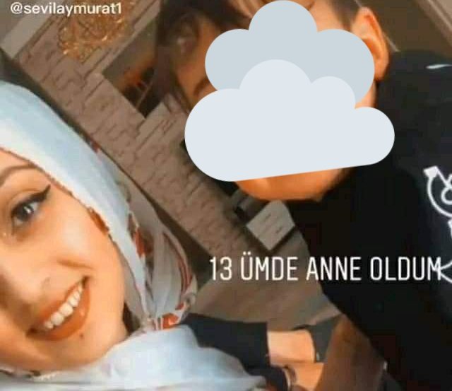 EceUzuns's tweet photo. 13 yaşındayken 26 yaşındaki adamın istismarına uğramış ve çocuğu olmuş hala durumun farkında değil bir de "çocuğumla birlikte büyüyoruz" yazmış... gerçekten sinirden, kederden deliricem bu ülkede. https://t.co/DSMsvhM26F