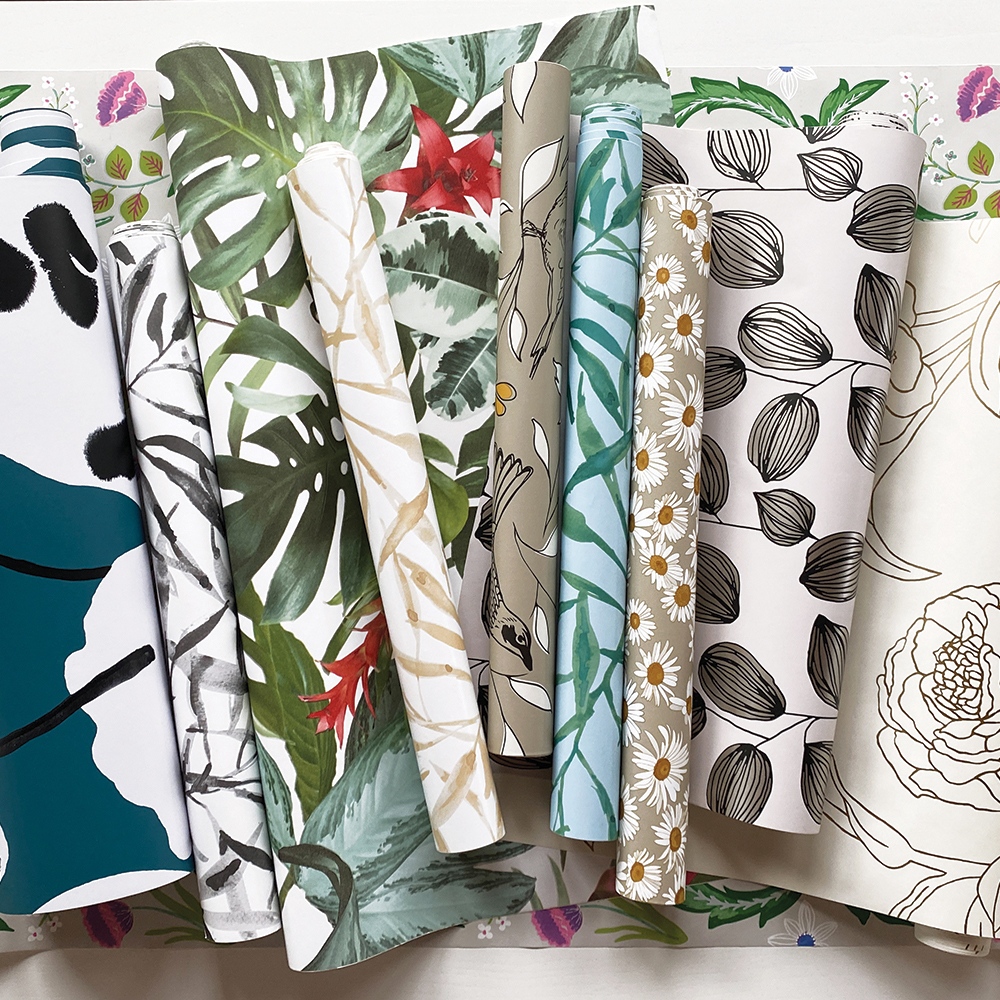 Effortlessly bring warm and inviting earth tones into your home in 3 easy steps with our #peelandstickwallpaper designs. 
l8r.it/IucX