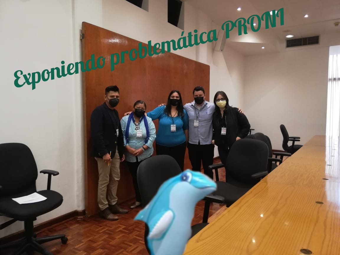 Mucho se dijo que no sería un Gob. Federal de simulaciones pero el nulo compromiso por parte de la <a href="/SEP_mx/">SEP México</a>  demuestra todo lo contrario. <a href="/delfinagomeza/">Delfina Gómez A.</a> sólo se presenta a los eventos que no la comprometan. ¿Y los derechos de poco mas de 8 mil teachers PRONI?