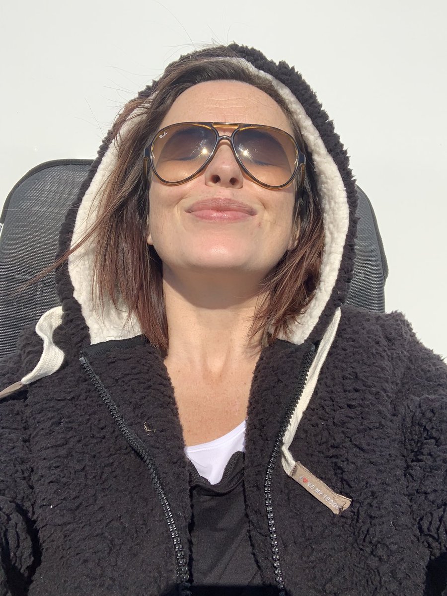Eve Myles tweet media
