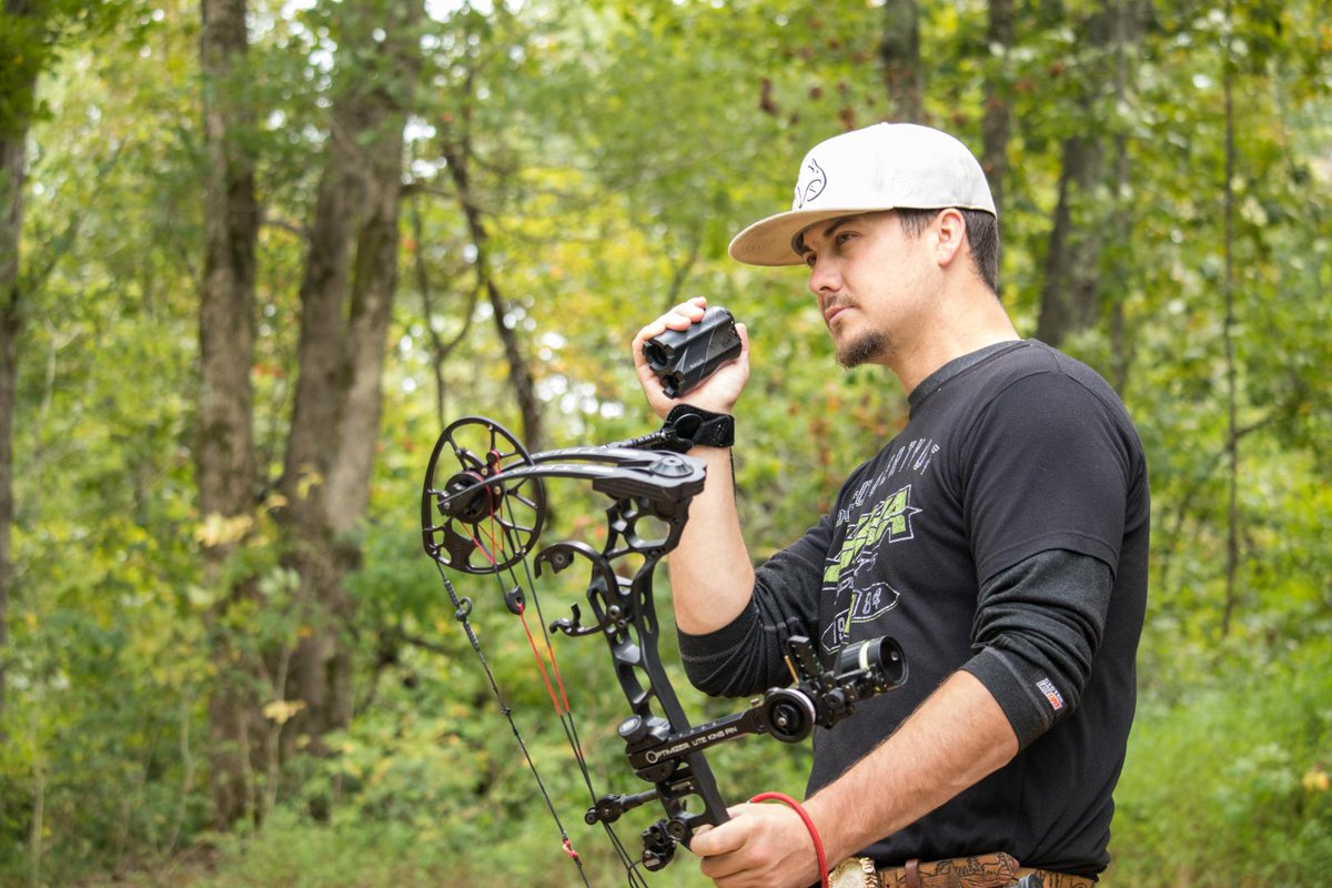 Don't guess. Measure!

#TakeTheShot
#Rangefinder
#hunting
#bowhunting