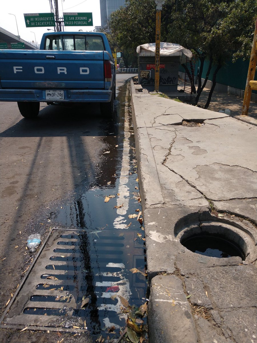 poderAGMC's tweet image. Fuerte fuga de agua en Periférico Sur a la altura de carretera Ajusco @SacmexCDMX @Claudiashein @TlalpanAl @lopezdoriga @jorgegarralda @Javier_Alatorre @patriciae
