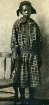 AfricanArchives's tweet photo. Sarah Rector became a multi-millionare oil baron and the richest black child at just 12 years old when oil was discovered on land that was allotted to her because it was "unsuitable for farming"

She was so rich that Oklahoma legislature legally declared her to be a white person. https://t.co/5kW4l9rdiK
