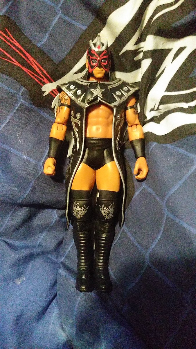 Is this kalisto's coat? #wweactionfigures