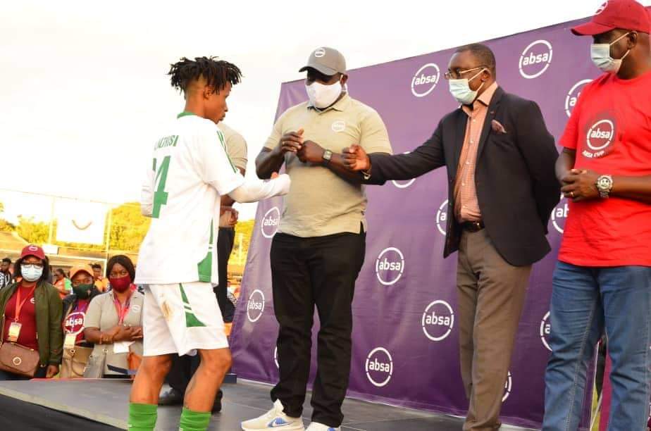 LusakaDynamos's tweet photo. OFFICIAL MAN OF THE MATCH: Mothusi Cooper scooped the man of the match award in today's final after a fantastic display of classic football
He walks away with k15,000.
#TheElite
#BuiltToBeTheBest https://t.co/MUlQXkYDz2