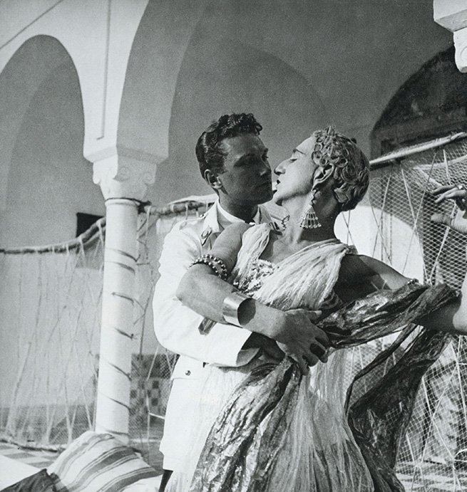 SPHLibrary's tweet photo. And look at this book too from @DukePress: 'Work! A #Queer History of Modeling' by @ElspethHBrown, we must buy this.๐#DonyaleLuna (cover), #GeraldKelly (in drag) by #HoyningenHuene & #RuthFord by #GeorgePlattLynes https://t.co/1IDU3jTekU