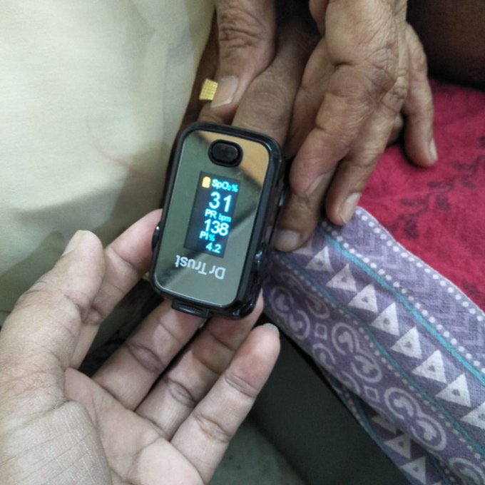 "Now my oxygen level is 50, and the guard at the Balrampur hospital is not letting me enter.”

Such a disturbing picture of COVID overwhelming Indian hospitals. This journalist, finding no help, live tweeted his declining oxygen levels until he died. businessinsider.com/covid-19-india…