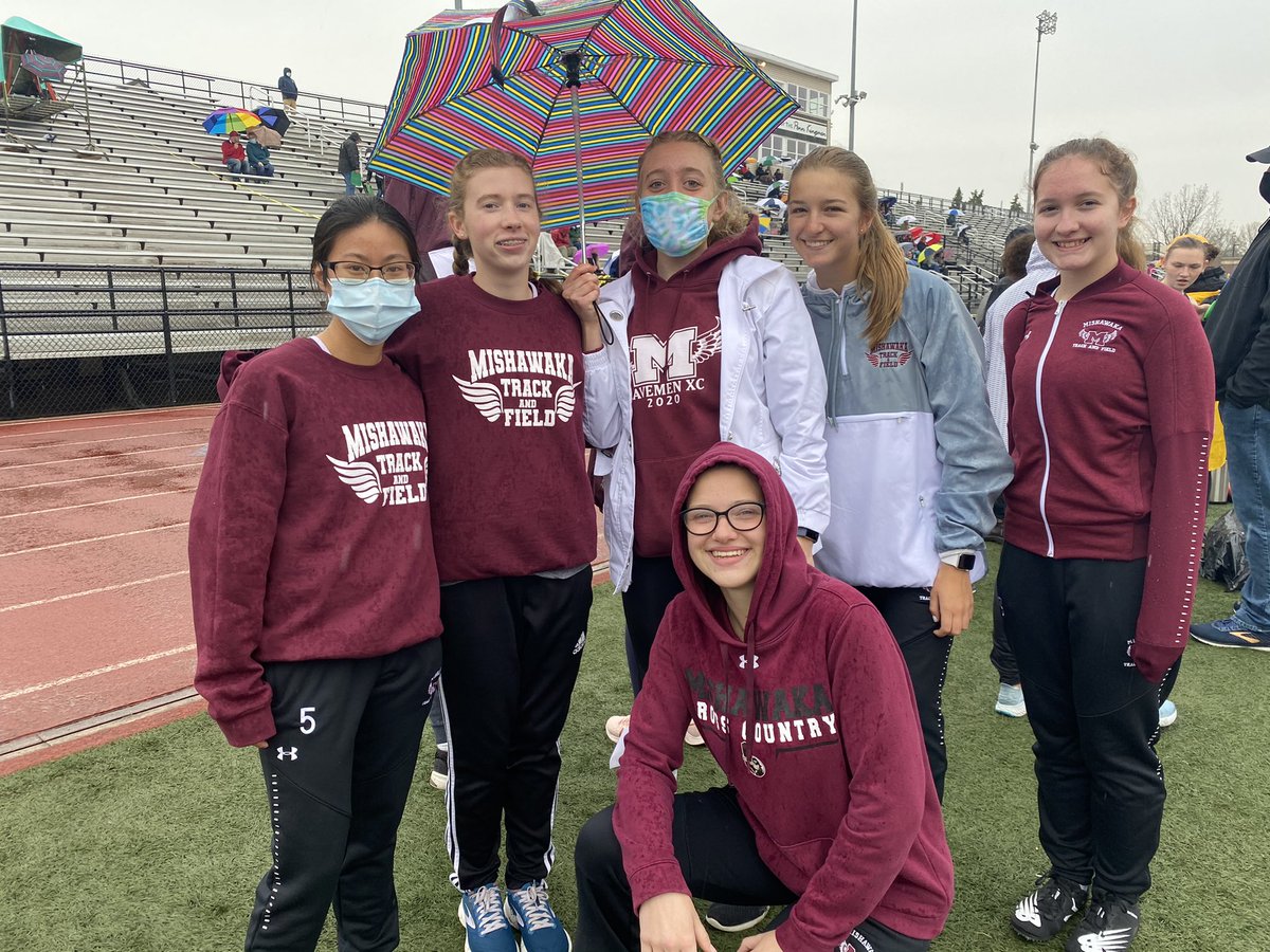 Mishawaka girls track battling through the elements at Penn.  <a href="/CavemenGTrack/">MishawakaGtrack</a> @SCM_Supt <a href="/SCMSchools/">SCM Schools</a> @MishawakaAD <a href="/julie_fisette/">Julie Fisette</a>  <a href="/KeyserSherry/">Sherry Keyser</a>