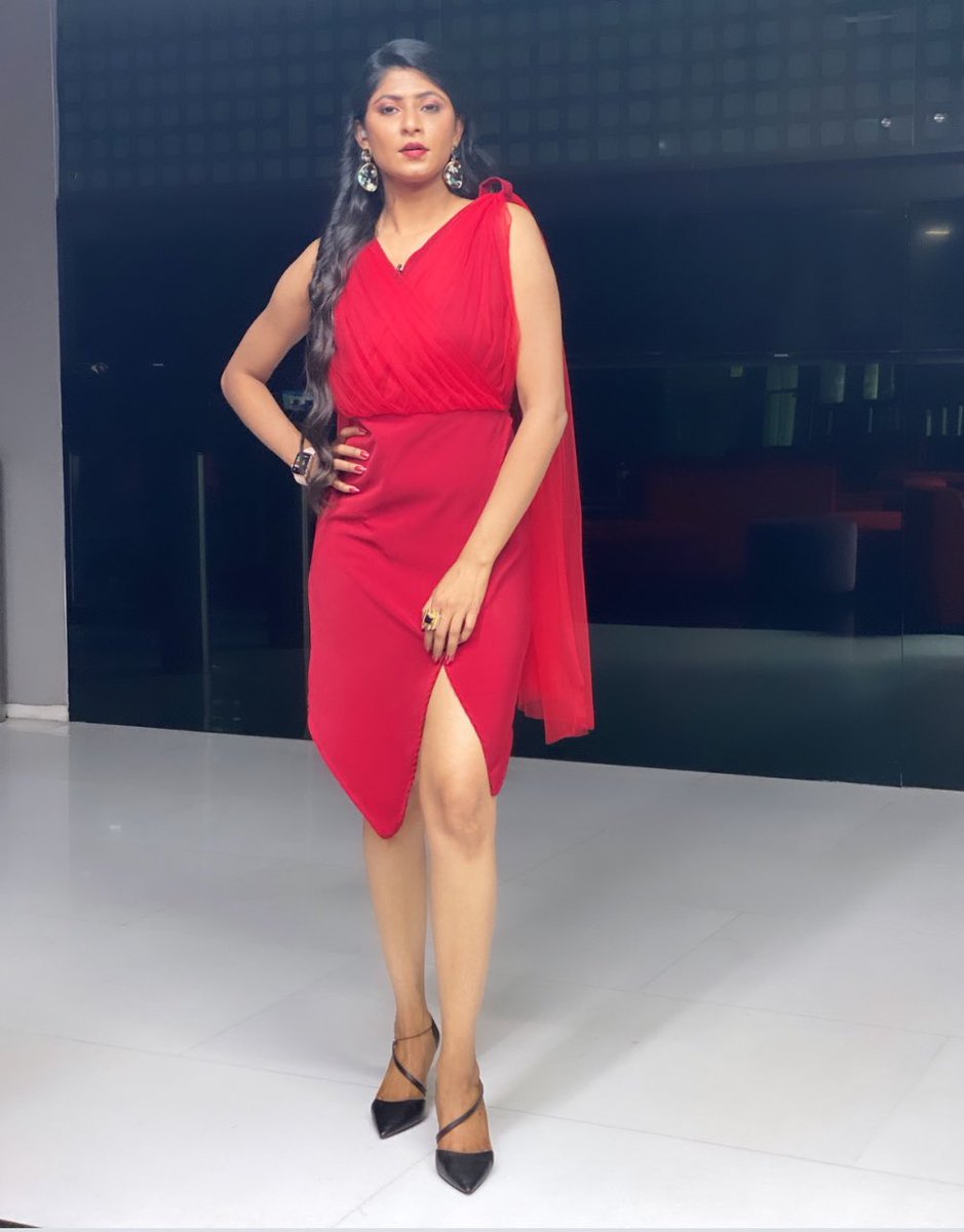 thenehachowdary's tweet photo. Weekend spl!!
Expect the unexpected @rajasthanroyals vs @KKRiders 
.
Join us live on @StarSportsTel 
#ipl #ipl2021 #VIVOIPL #VivoIPL2021 #rr #kkr #RRvsKKR #cricket #iplanchor #sportspresenter #anchornehachowdary #anchorneha #live #CricketLive #anchor #teluguactress #telugugirl https://t.co/CQ4bUMAdYm