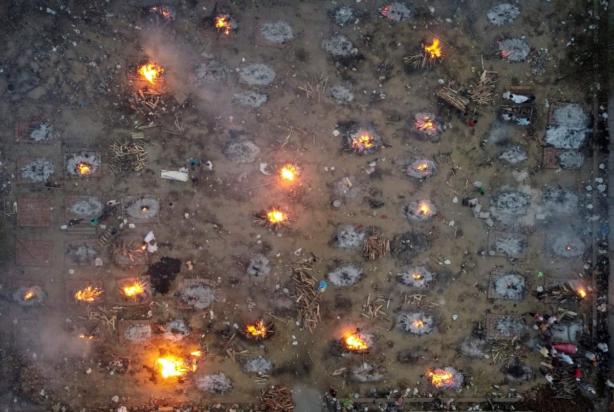 MariyaKhan_MK's tweet photo. Forget all differences for a while and let's pray for Indians people!🙏May Allah get them out from this trouble and mercy upon them!🙏 Our prayers are with you! #HumanityFirst #indianeedoxygen #pakistanstandwithindia https://t.co/2GubP6ncXh