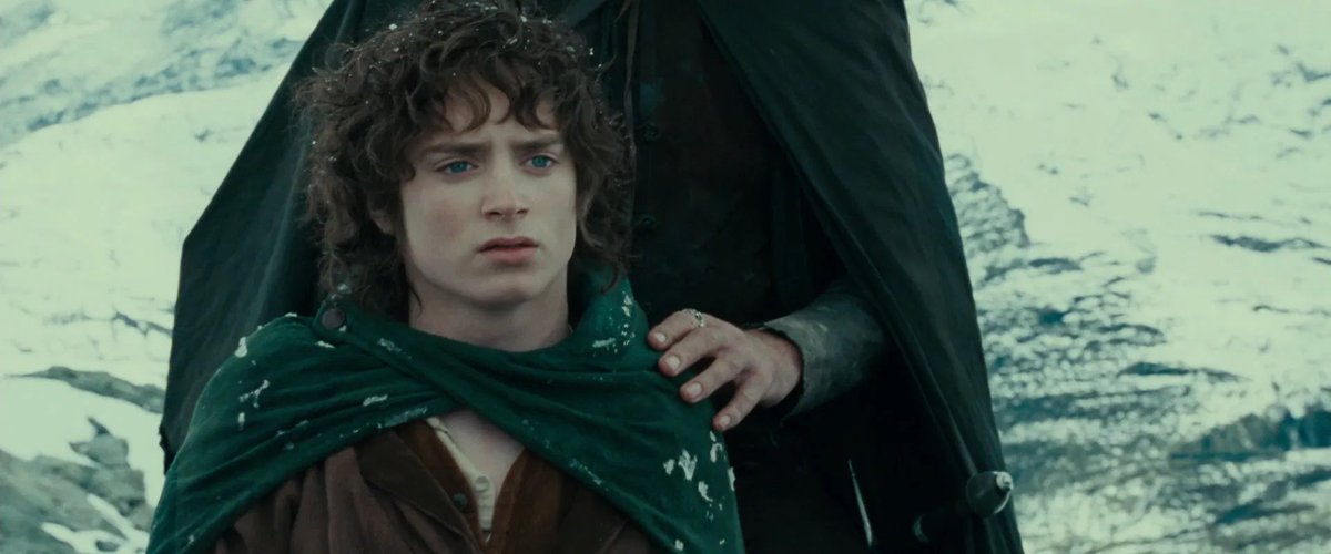 tl is lacking frodo pics rn so here’s a thread of some frodo screencaps from fotr