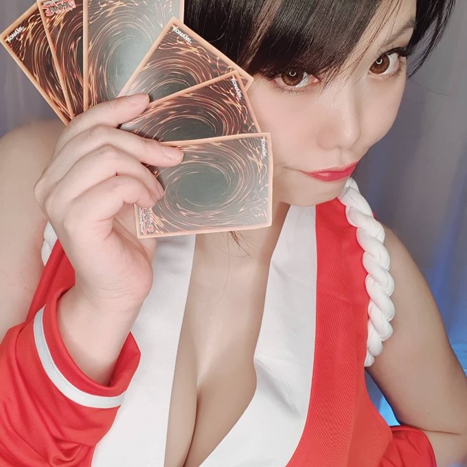 2 pic. 6 hours until birthday countdown 🤪 playing sparrow cup today. with #maishiranui deck 🤣 https://t