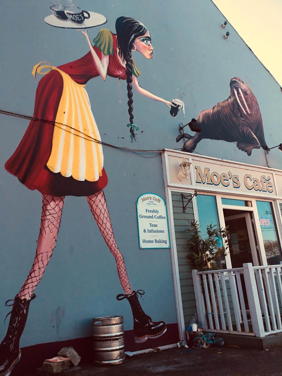 mikodonnell's tweet photo. The Wild Atlantic Waitress meets the Wild Atlantic Walrus on the Wild Atlantic Way #WAW #MoesCafe #Castlegregory #Kerry #Ireland https://t.co/NMvBDSjzPU