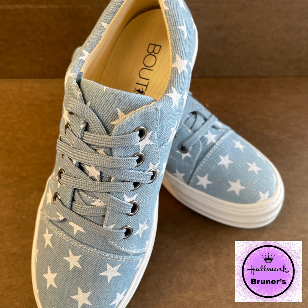 BrunersHallmark's tweet photo. Corky’s light blue denim look fabric with white stars...A cute spring and summer shoe you can wear for anytime! https://t.co/XLuE9xkbIU
