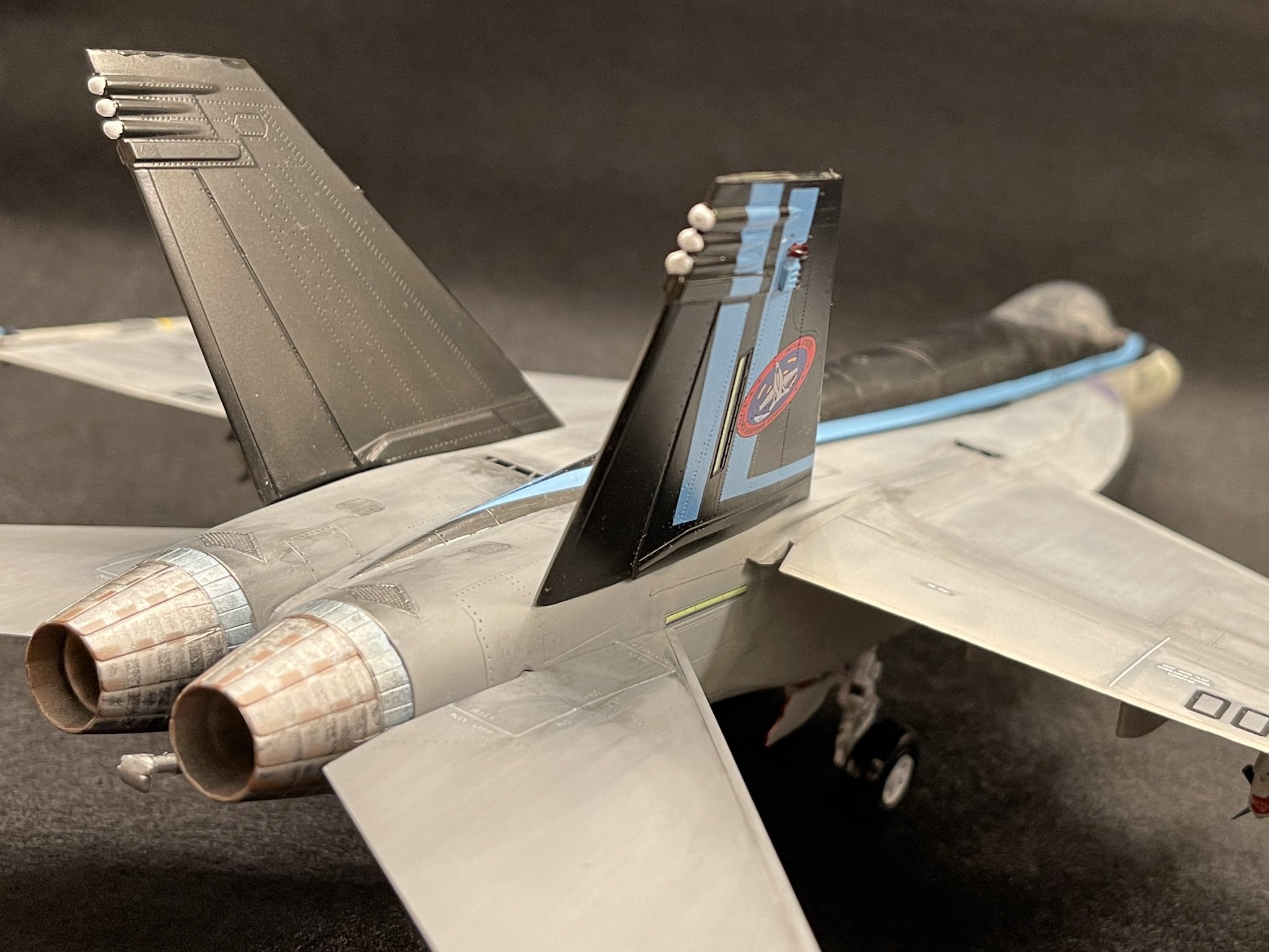 かずまる Kaz 1 74プラモデル 背景をちょっと変えてみました F A 18e Super Hornet トップガン祭り トップガン祭り完成 T Co 4gtpldvmuu Twitter